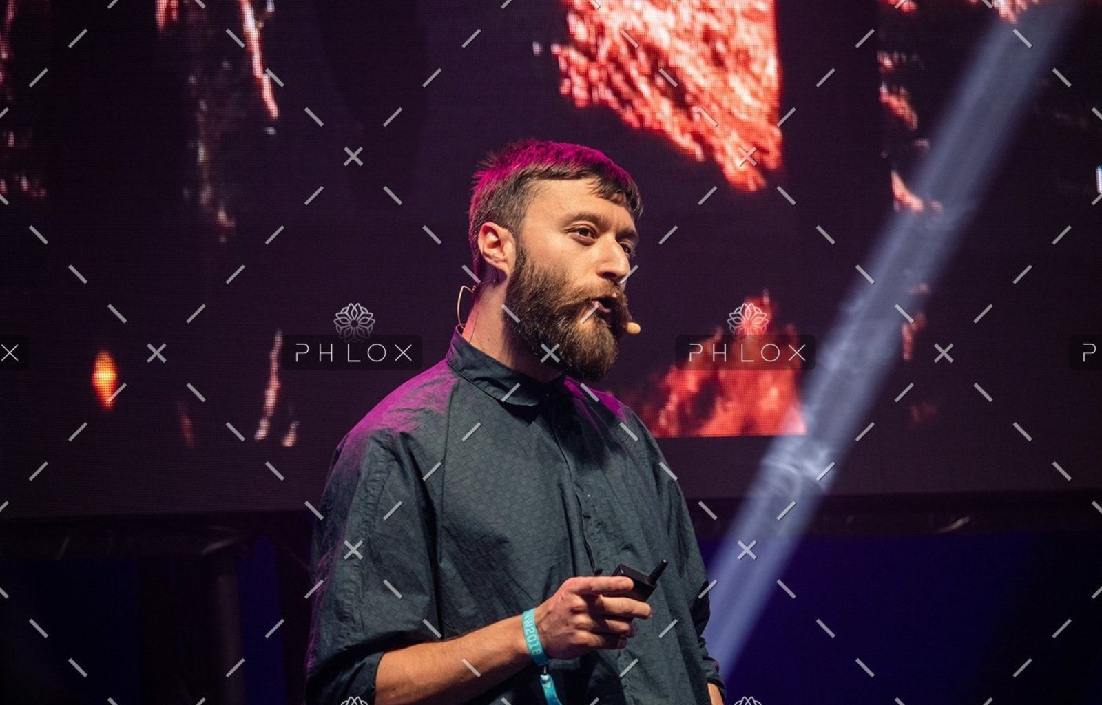 demo-attachment-68-liam-martens-680583-unsplash